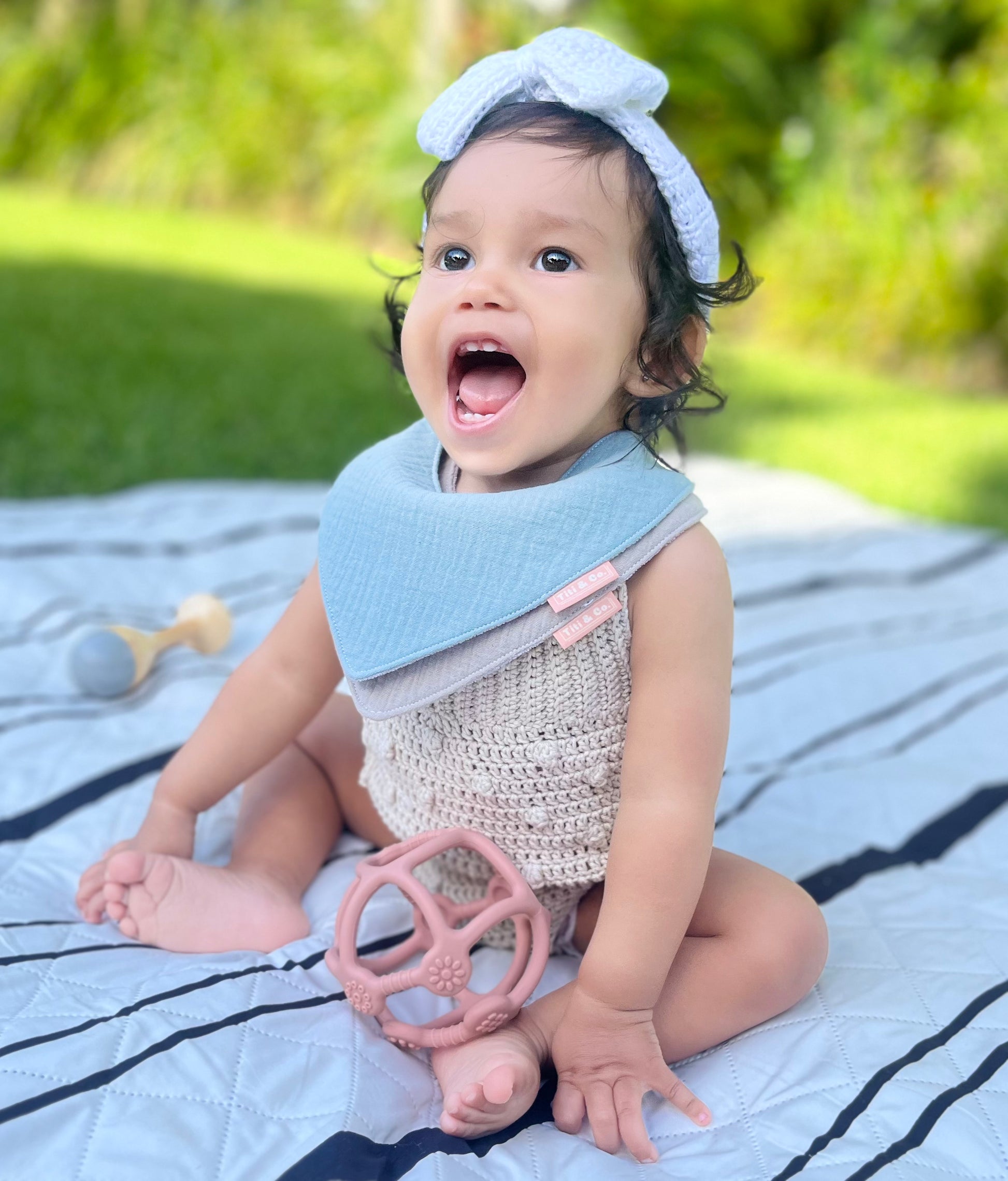 Double Guard Baby Dribble Bib Set - Pistachio Cream - Lifestyle